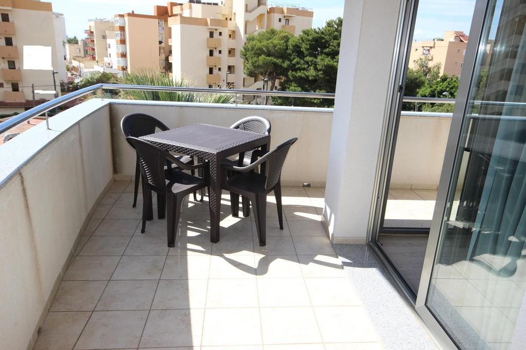 Boras Daus Apartments Playa d'en Bossa Dış mekan fotoğraf