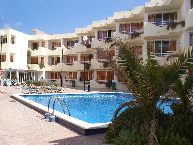 Boras Daus Apartments Playa d'en Bossa Dış mekan fotoğraf